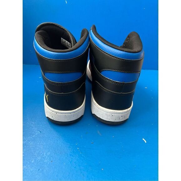 Puma Rebound Layup Mid Shoes Trainers Mid Cut Basketball Casual Sneaker size 12
